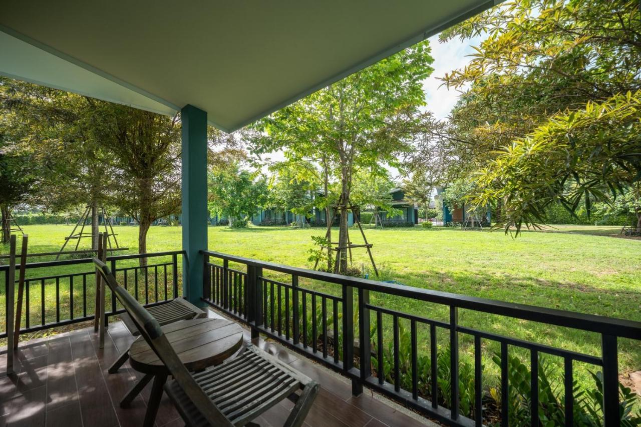 Coral Tree Villa Huahin Csaam Kültér fotó
