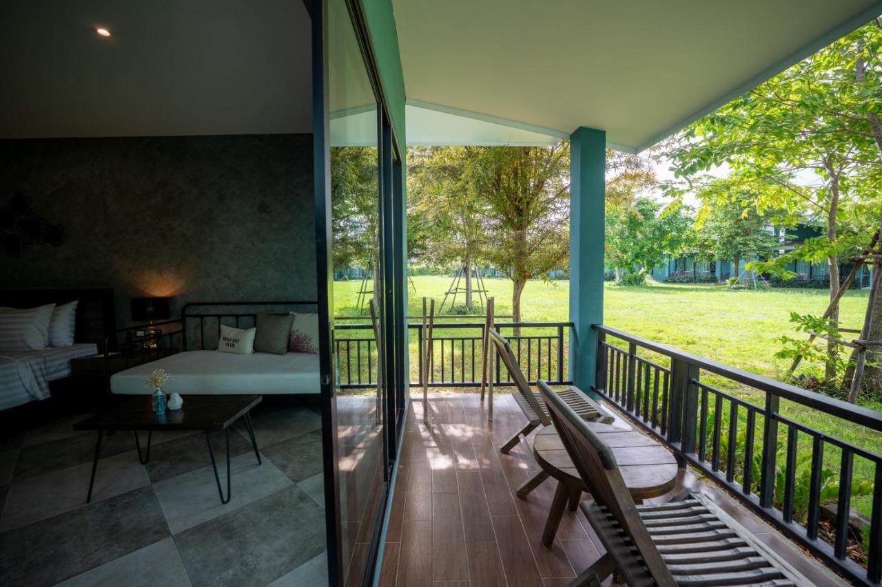 Coral Tree Villa Huahin Csaam Kültér fotó