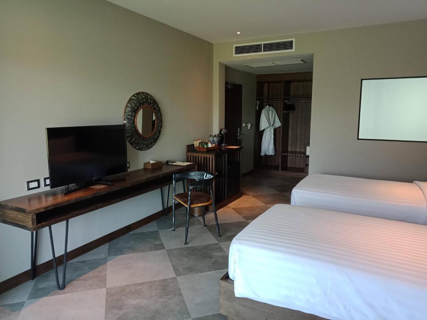 Coral Tree Villa Huahin Csaam Kültér fotó